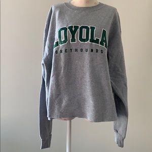 Loyola Maryland Champion Sweatshirt cropped